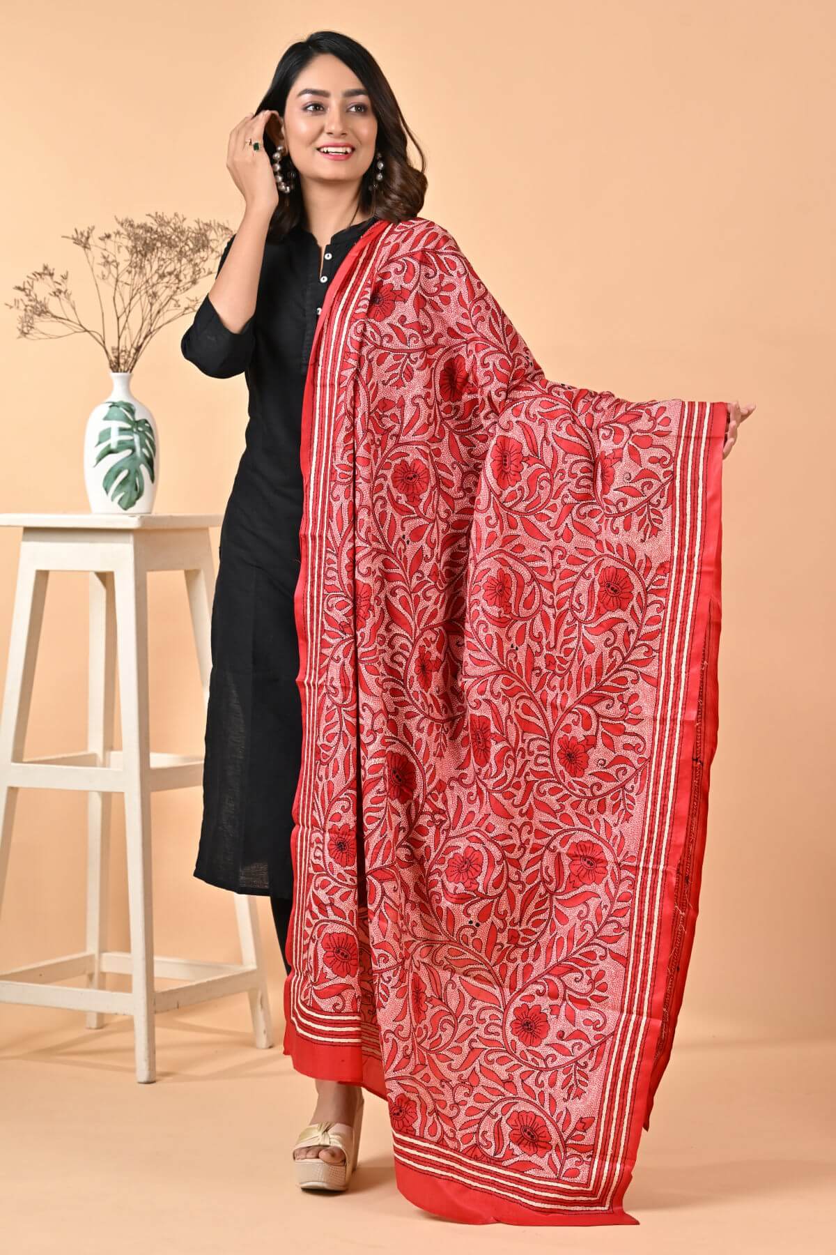 D37-1-2.jpg Red Floral Pure Silk Kantha Dupatta - Image 1