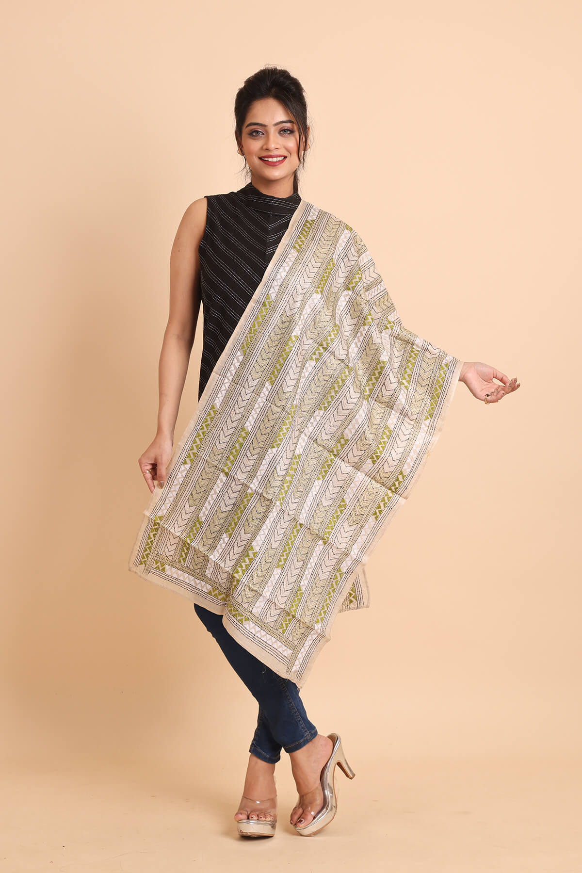 ST21-1.jpg Off White Pure Tussar Kantha Stole - Image 1