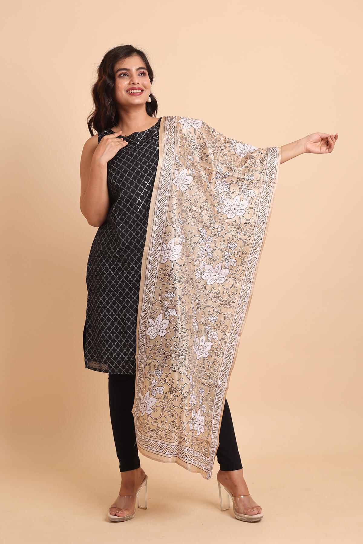 ST32-1.jpg Off White Floral Pure Tussar Kantha Stole - Image 1